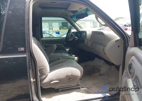 1997 Chevrolet Tahoe z USA, uszkodzony, nr VIN 3GNEC18R4VG123977